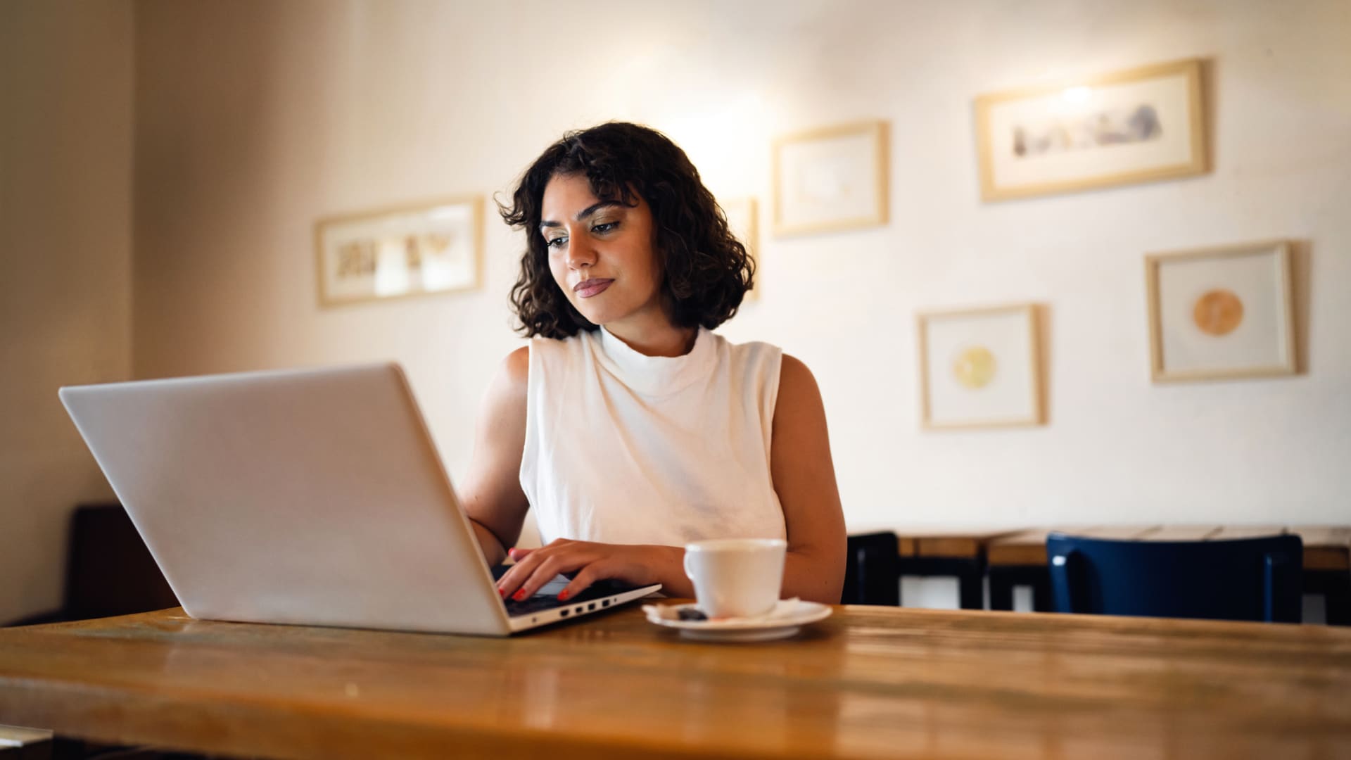 76% of American workers say they'd look for a new job if forced to work fully in person