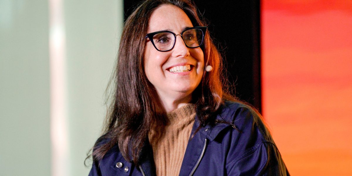 A 19-year-old NBA intern bagged a private meeting with LA Clippers CEO from a cold email—she told him ‘to do work that you can do for free’