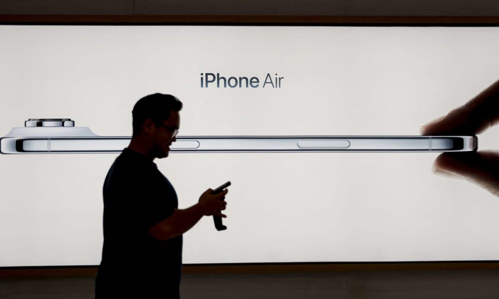 Apple gets upgraded by Loop Capital, which says iPhone adoption is about to take another leg higher