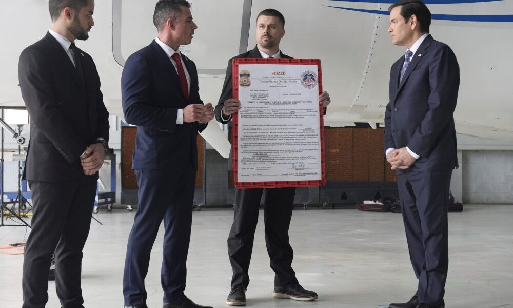 'Are you crazy?' 'A little...' Inside one obsessed U.S. Agent's $50 million secret plot to capture Nicolás Maduro by turning his pilot against him