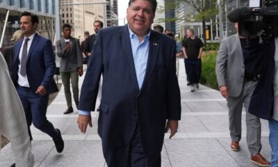 Billionaire governor of Illinois reveals in tax return that he won a $1.4 million jackpot in Las Vegas