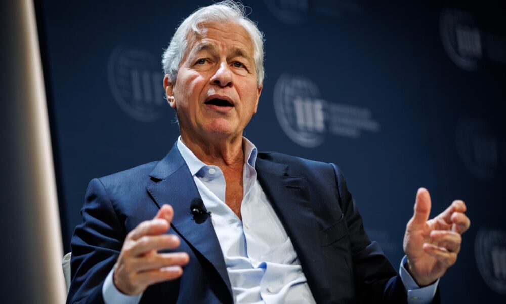 Checking phone, tablet in meeting is disrespectful mistake