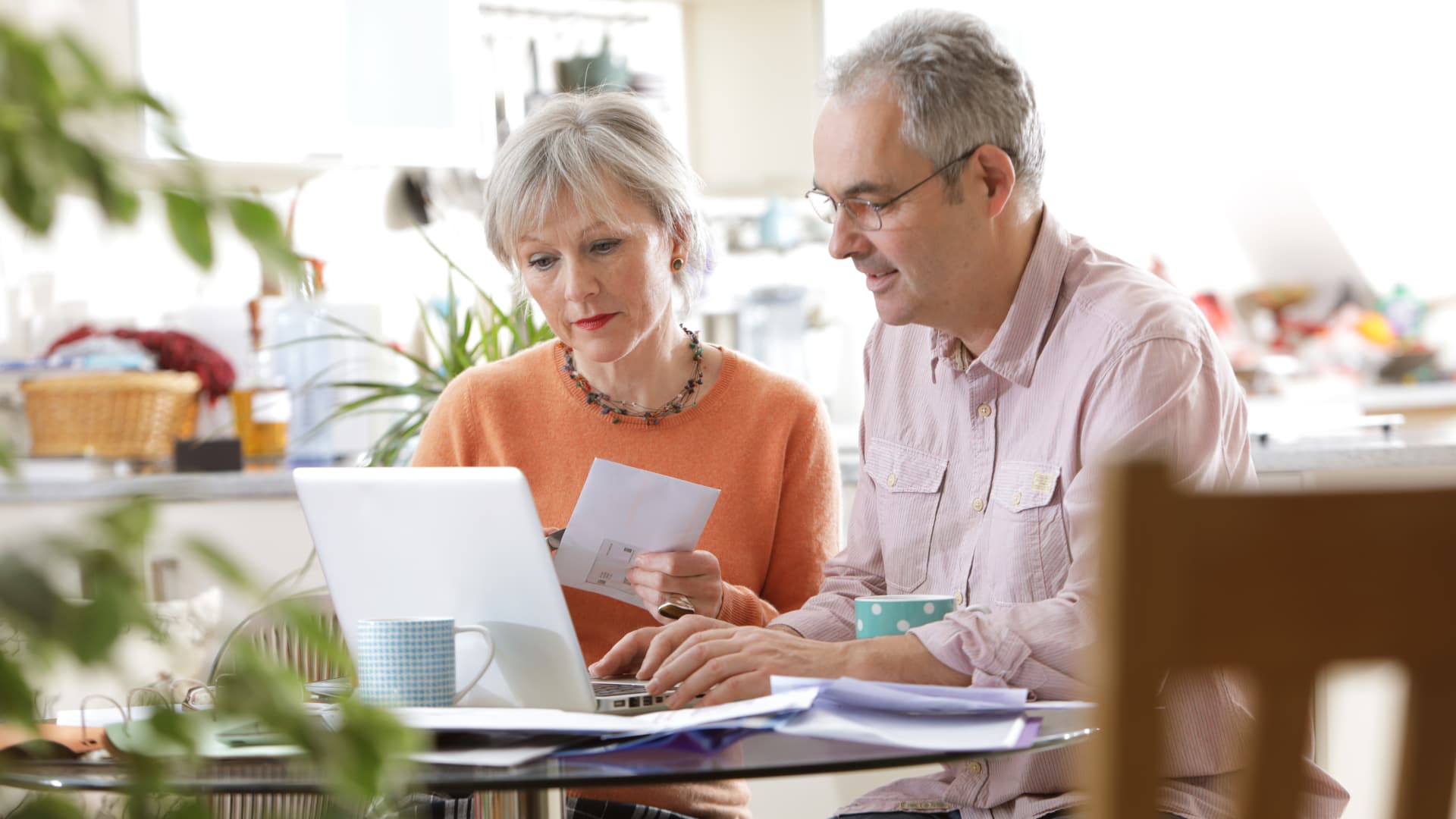 401(k) catch-up contribution limits 2026: IRS update