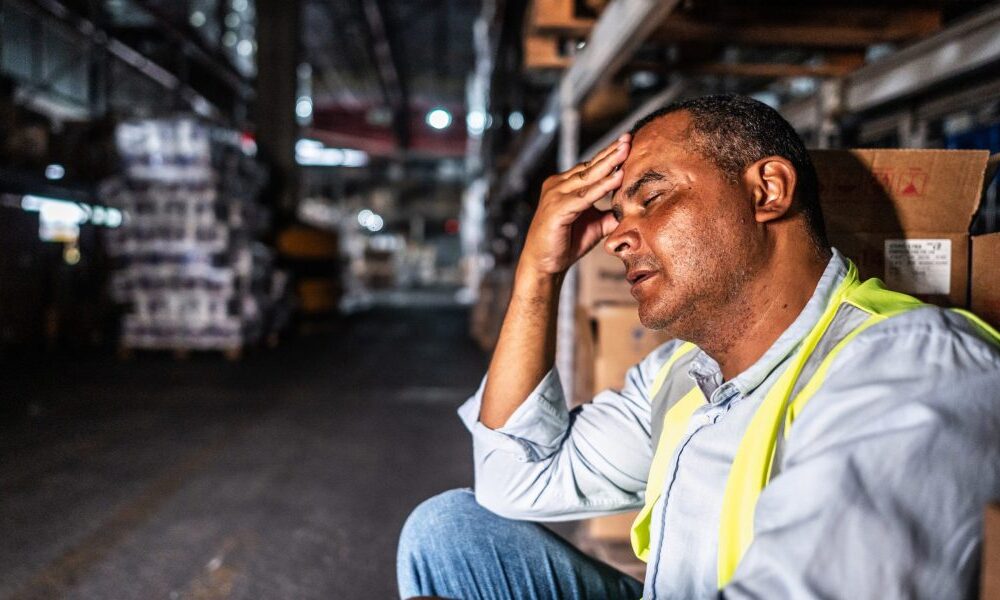 Apollo chief economist warns K-shaped economy is showing up in growing wage growth gap