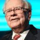 Buffett's Berkshire Hathaway cash pile soars to $382 billion