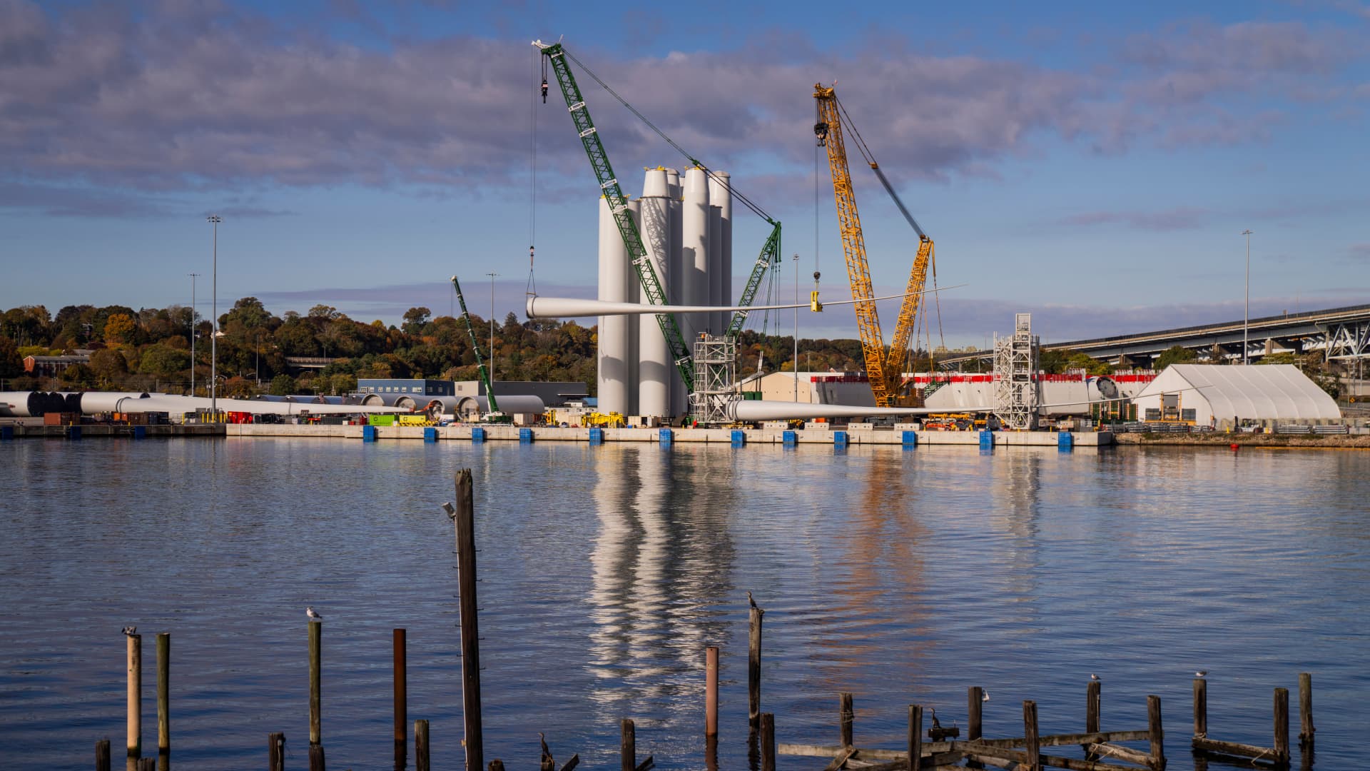 Orsted swings to quarterly net loss amid Trump's offshore wind battle