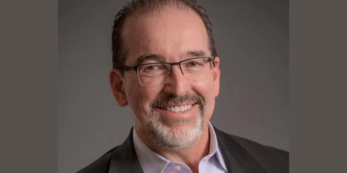 This CEO started his career pumping gas and cleaning windshields. He said it taught him the secret to climbing the ladder without stepping on others