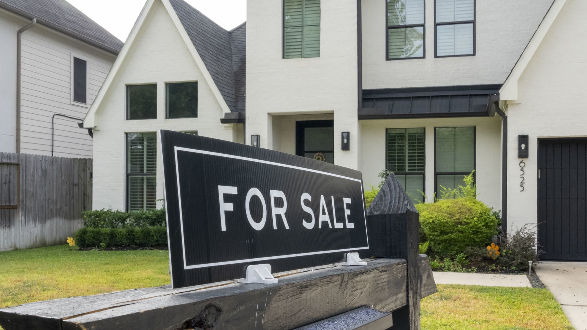 Trump proposes 50-year mortgage, but homeowner savings could be minimal