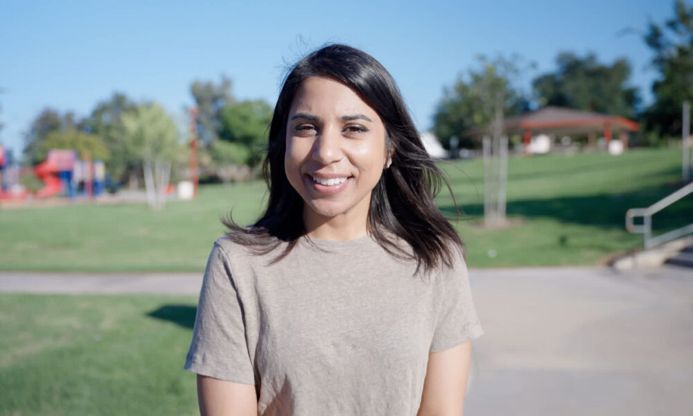 Vet who makes $386,000 a year doubled her income by going freelance